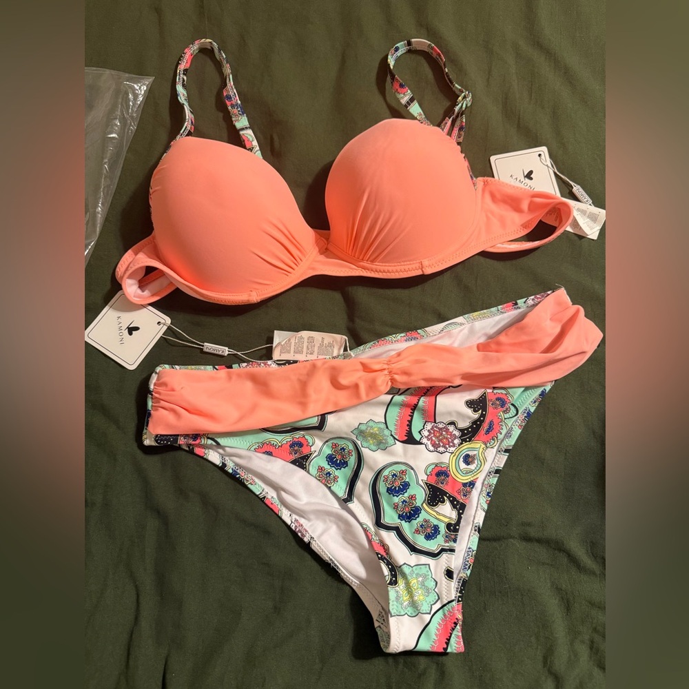 Kamoni coral and White Bikini